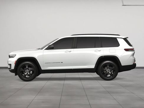 New 2024 Jeep Grand Cherokee L Altitude image 3