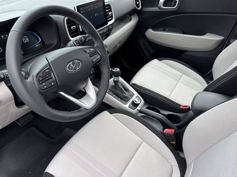 New 2026 Hyundai Venue SEL FWD image 9