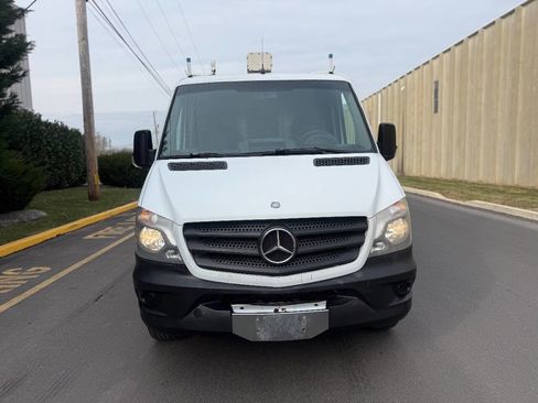 Used 2014 Mercedes-Benz Sprinter 2500 image 5