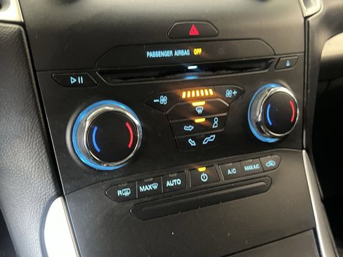 Used 2016 Ford Edge SEL image 24