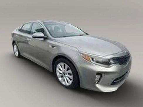 Used 2018 Kia Optima EX w/ Technology Package FWD image 7