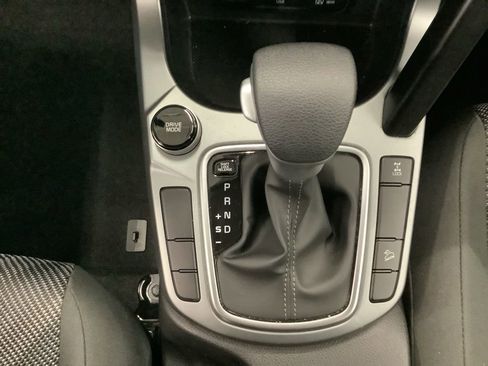 Certified 2025 Kia Seltos LX AWD/4WD image 19