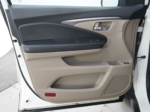 Used 2016 Honda Pilot LX image 20