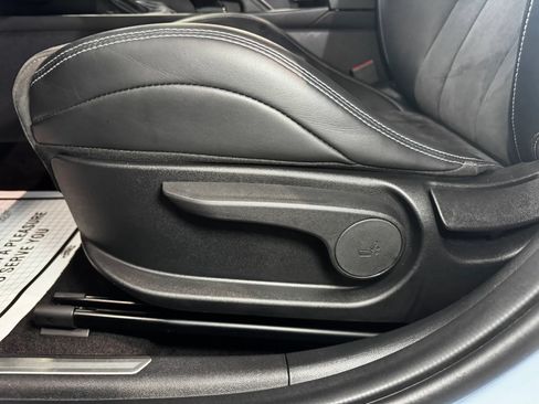 Used 2022 Hyundai Elantra N FWD image 11