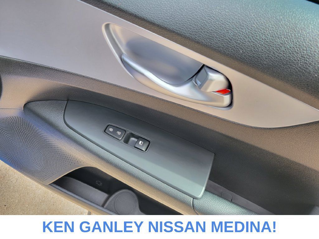 Used 2023 Kia Forte LXS w/ LXS Technology Package FWD image 48
