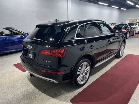 Used 2018 Audi Q5 2.0T w/ Premium Plus Package image 11