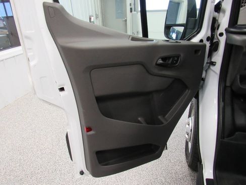 Used 2021 Ford Transit 250 Low Roof AWD image 37