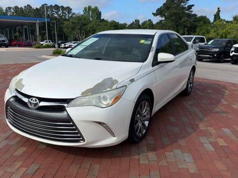 Used 2015 Toyota Camry XLE FWD image 6