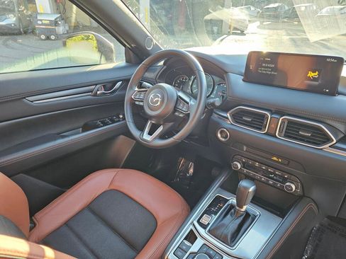 Used 2024 MAZDA CX-5 Carbon Edition image 10