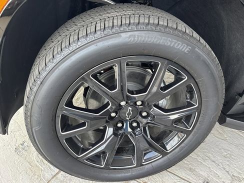 New 2026 Chevrolet Suburban High Country image 10