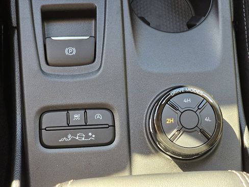 New 2025 Ford Ranger XLT w/ FX4 Off-Road Package image 16