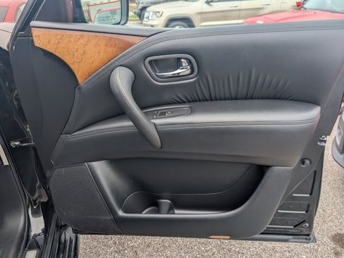 Used 2013 INFINITI QX56 4WD image 26