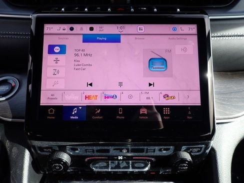 New 2025 Jeep Grand Cherokee Limited w/ Black Appearance Package image 21