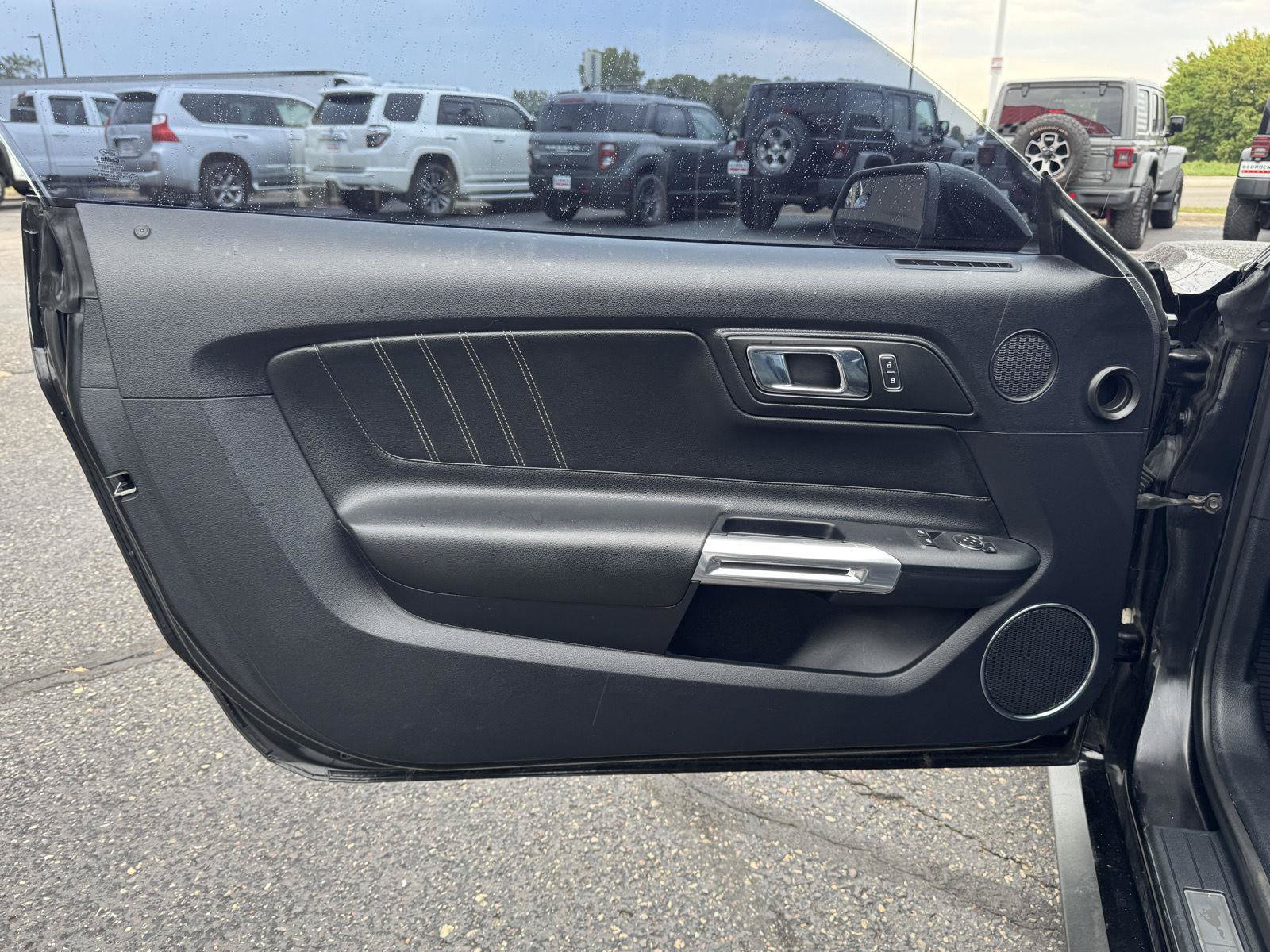 Used 2015 Ford Mustang GT Premium RWD image 12