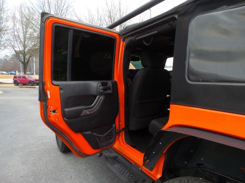 Used 2015 Jeep Wrangler Unlimited Sport w/ Quick Order Package 24S image 27