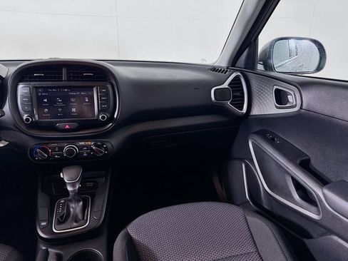 Certified 2023 Kia Soul LX image 22