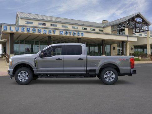 New 2026 Ford F250 XLT w/ FX4 Off-Road Package AWD/4WD image 3