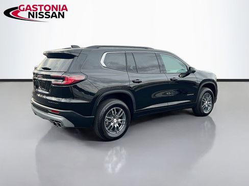 Used 2025 GMC Acadia Elevation image 9