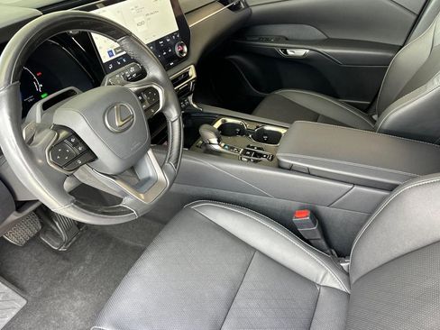 Certified 2024 Lexus RX 350 w/ Convenience Package AWD/4WD image 4