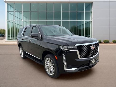 Used 2023 Cadillac Escalade Premium Luxury image 3