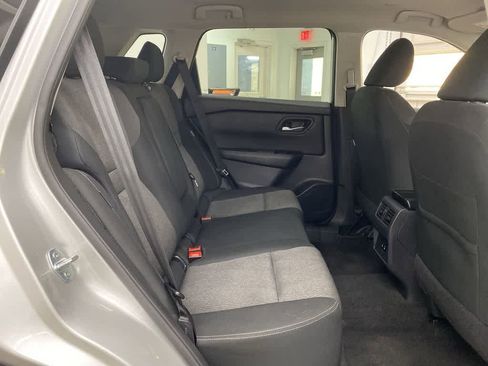 Used 2024 Nissan Rogue SV image 17