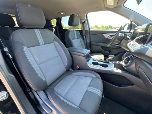 Used 2025 Chevrolet Blazer LT FWD image 30