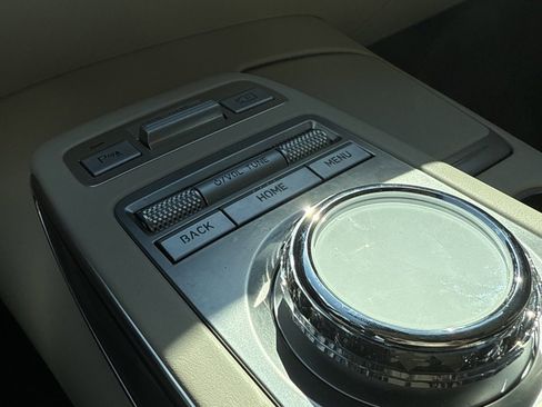 Used 2025 Genesis GV70 3.5T Sport w/ Sport Advanced Package image 25