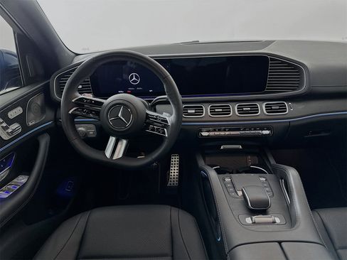 Used 2024 Mercedes-Benz GLS 450 4MATIC image 25