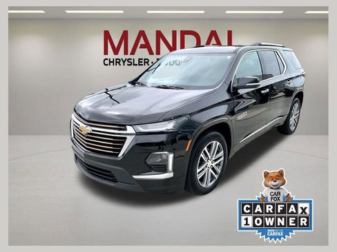 Used 2023 Chevrolet Traverse High Country FWD image 1