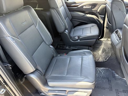 Certified 2022 Cadillac Escalade ESV Premium Luxury AWD/4WD image 14