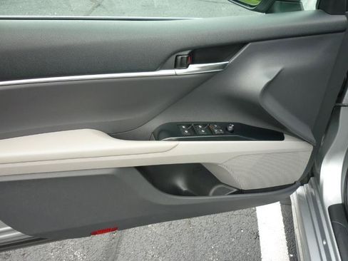 Used 2020 Toyota Camry SE AWD/4WD image 15