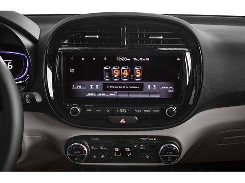 Used 2023 Kia Soul EX image 7