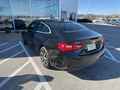 Used 2018 Chevrolet Malibu LT image 3