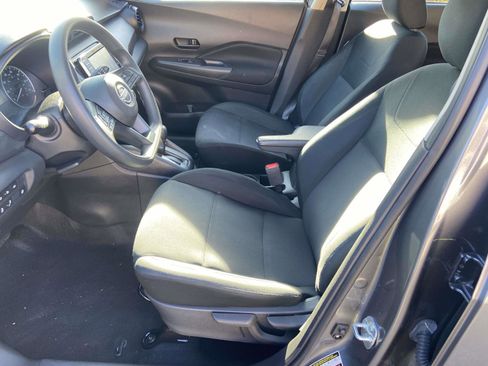 Used 2024 Nissan Kicks S image 5