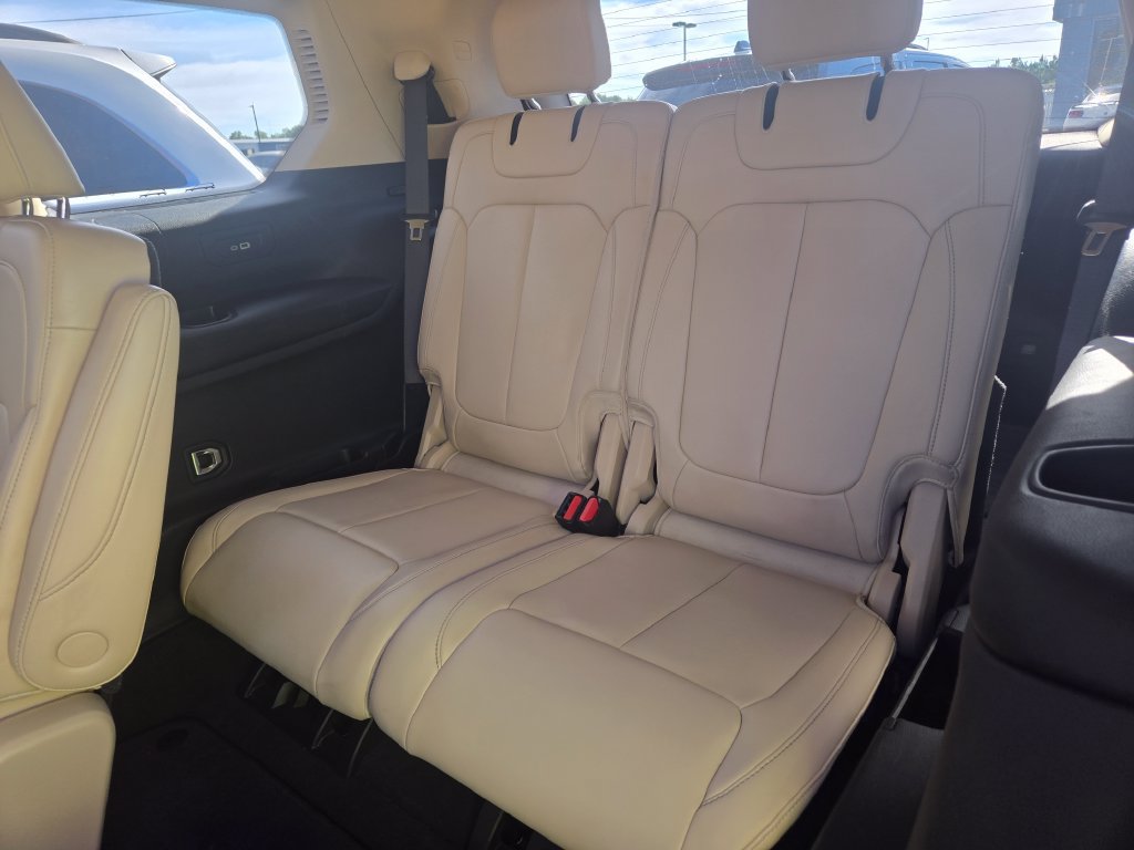 Used 2021 Jeep Grand Cherokee L Limited AWD/4WD image 9