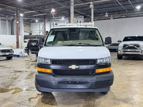 Used 2020 Chevrolet Express 3500 w/ Driver Convenience Package image 2