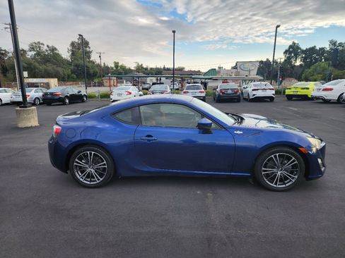Used 2013 Scion FR-S image 6
