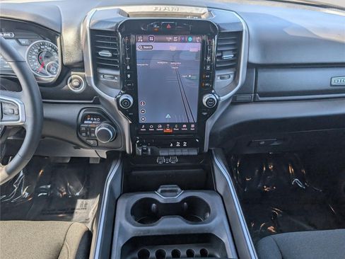 Used 2025 RAM 1500 Big Horn AWD/4WD image 18