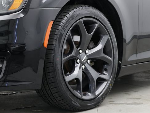 Used 2021 Chrysler 300 S RWD image 10