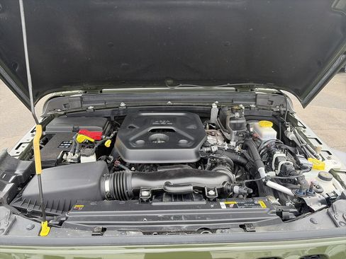 Used 2023 Jeep Wrangler Unlimited Sport AWD/4WD image 32