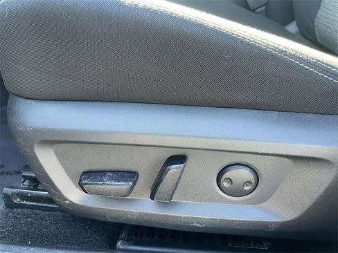 Used 2022 Nissan Rogue SV image 13