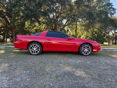 Used 2002 Chevrolet Camaro Z28 w/ SS Performance/Appearance Pkg RWD image 5