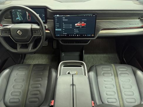 Used 2023 Rivian R1T Adventure AWD/4WD image 2