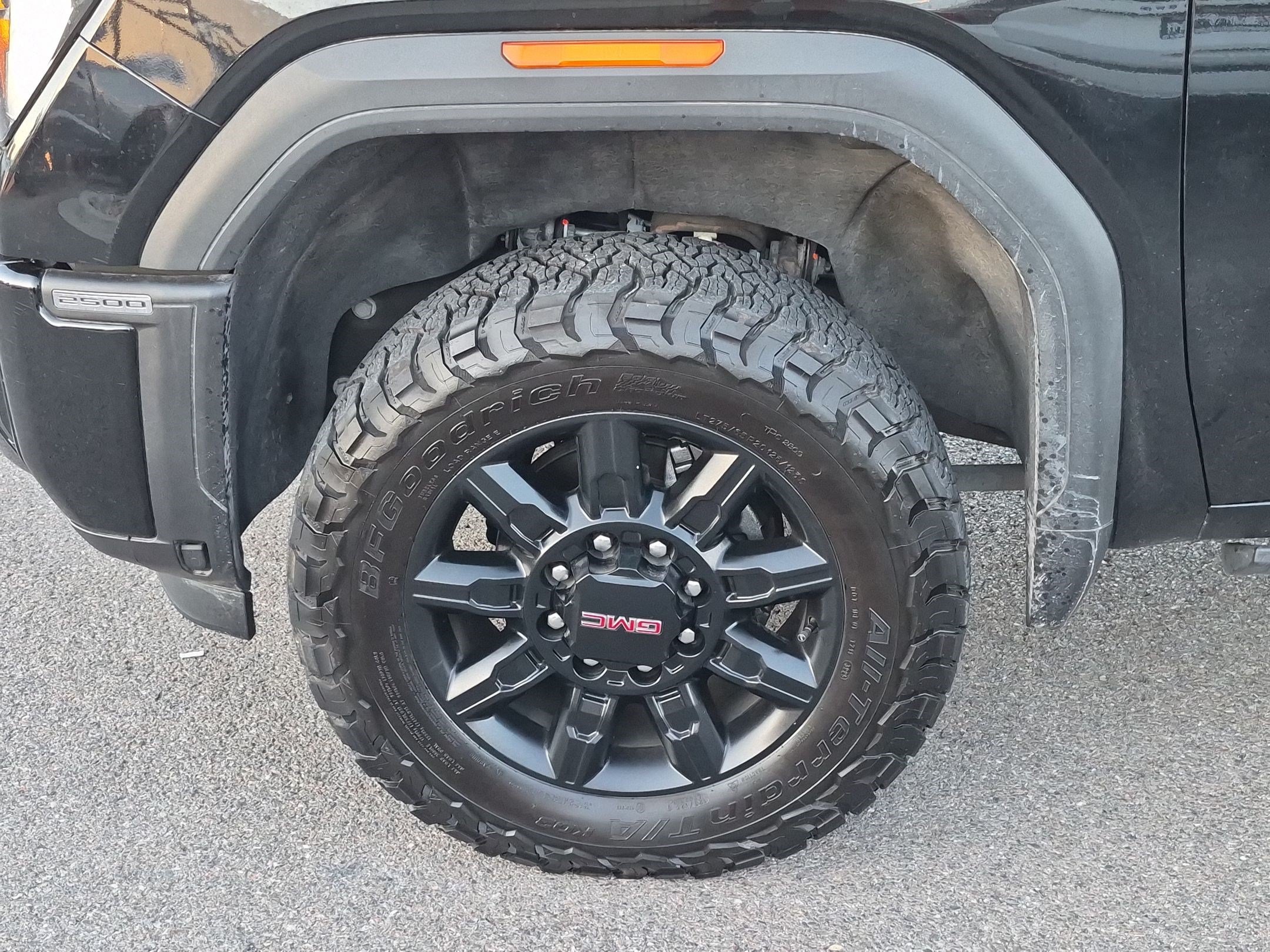 Used 2024 GMC Sierra 2500 AT4 AWD/4WD image 11