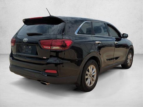 Used 2019 Kia Sorento FWD image 5