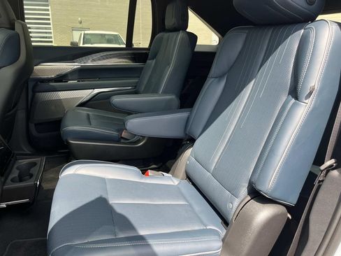 Used 2025 Cadillac Escalade IQ Sport 2 AWD/4WD image 19