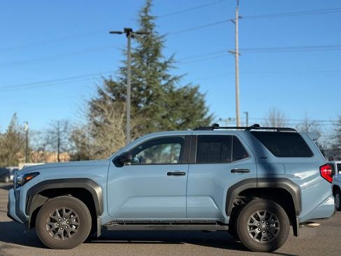 Used 2025 Toyota 4Runner SR5 image 2
