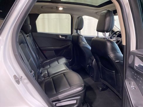 Used 2020 Ford Escape Titanium w/ Titanium Premium Package 2.0 image 22