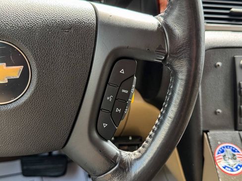 Used 2007 Chevrolet Suburban 2500 LT AWD/4WD image 26