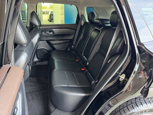 Used 2023 Nissan Rogue SV w/ SV Premium B Package FWD image 23
